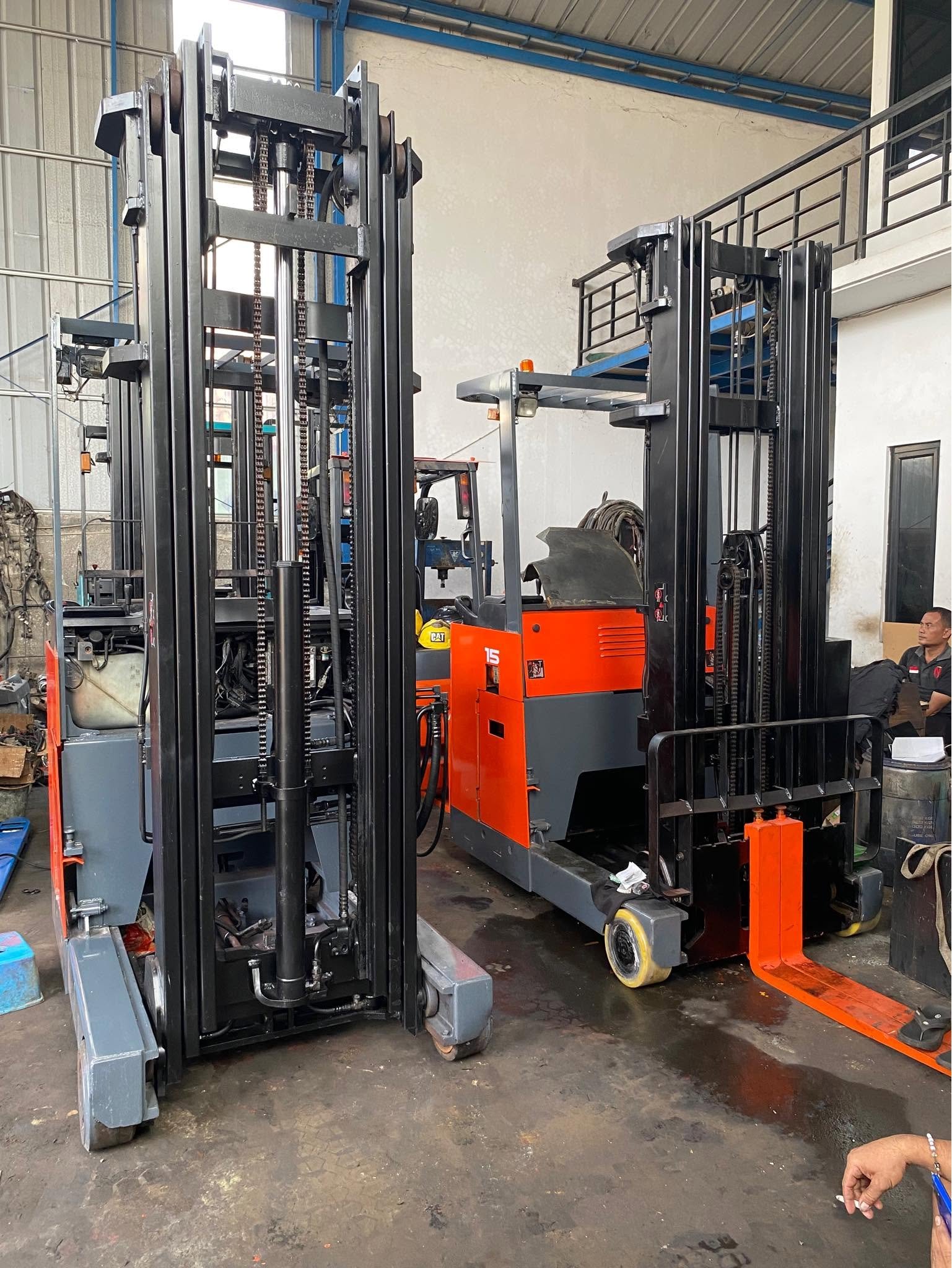 Servis dan Perawatan Forklift Elektrik Toyota 7FBR15