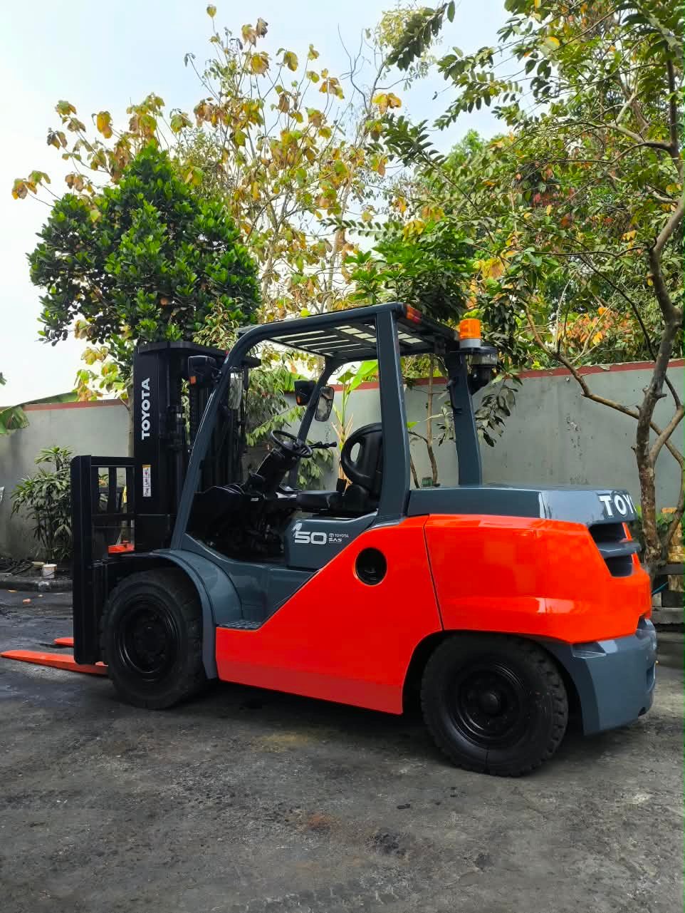 Toyota 8FD50 - foto forklift bekas