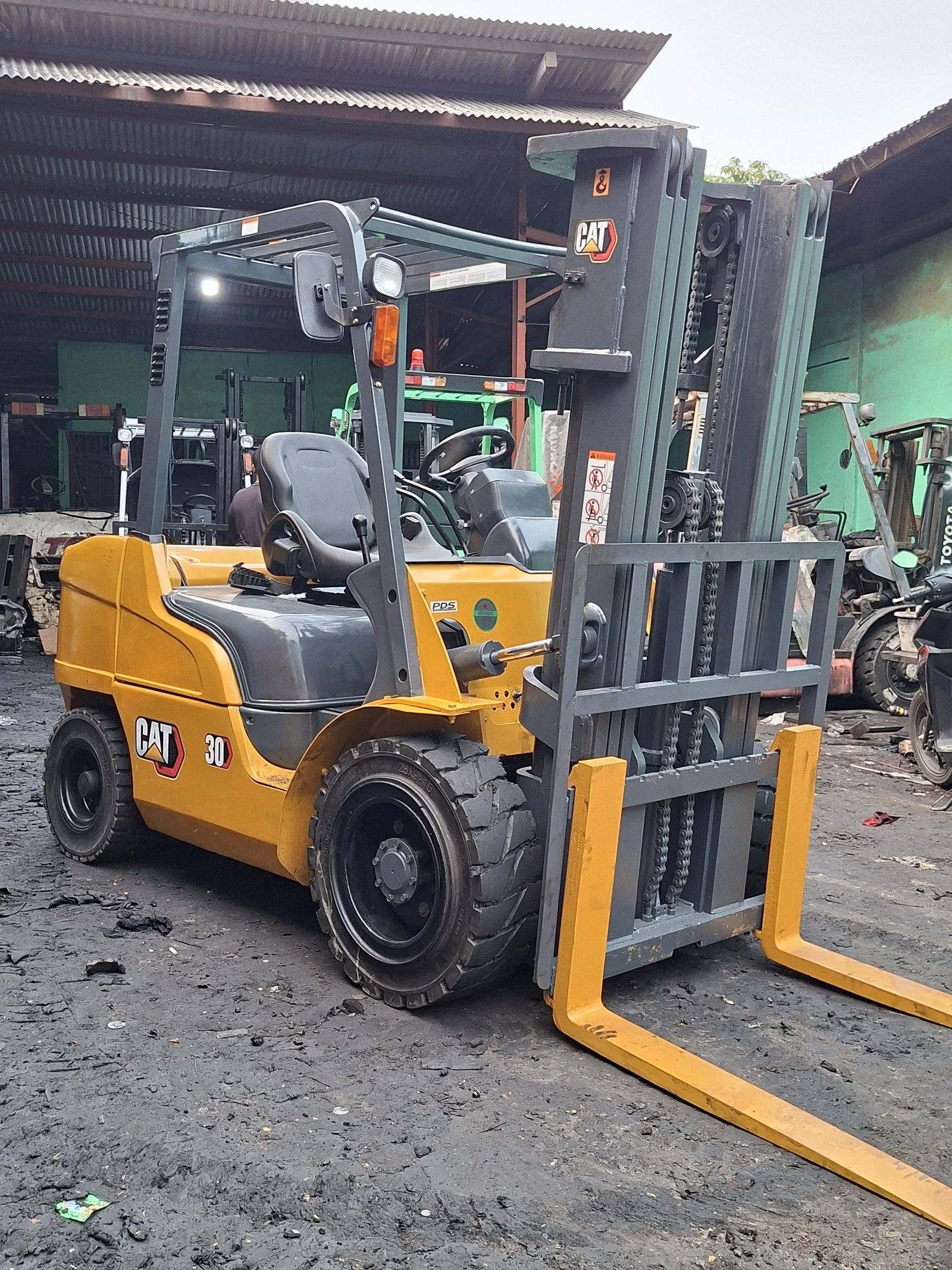Caterpillar DP30ND - foto forklift bekas